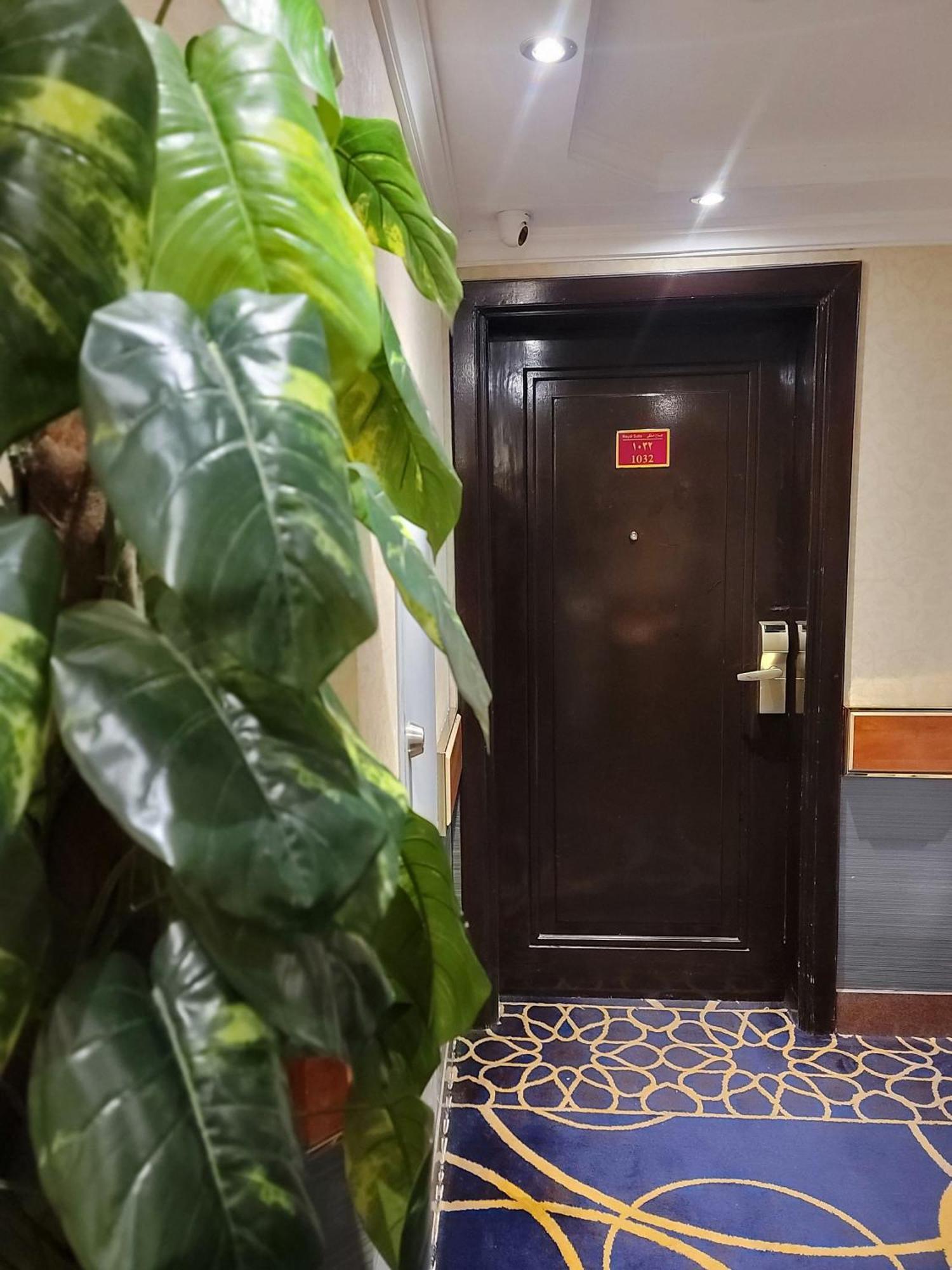 Golden Tulip Al Shakreen Hotel