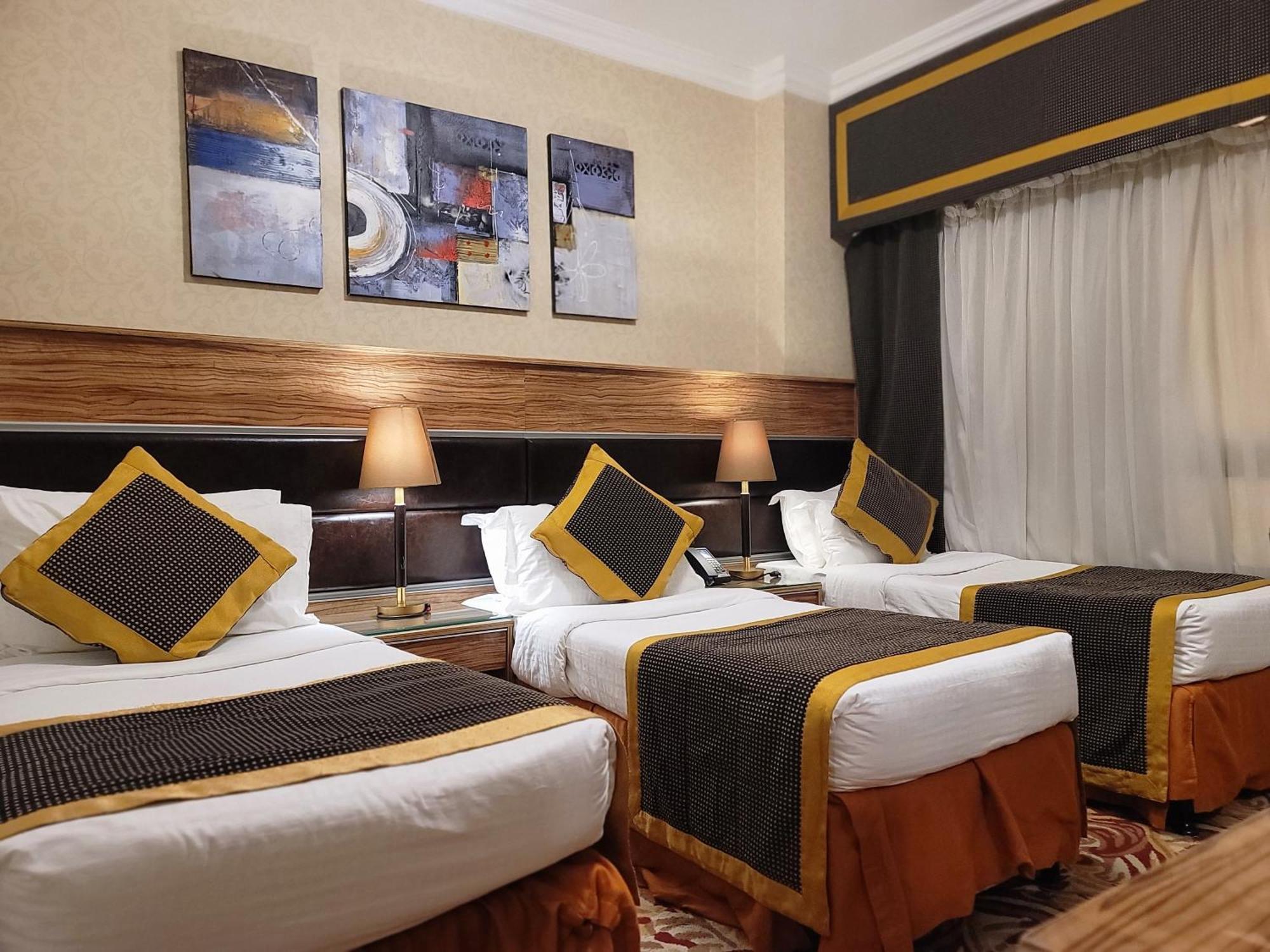 Golden Tulip Al Shakreen Hotel 3*