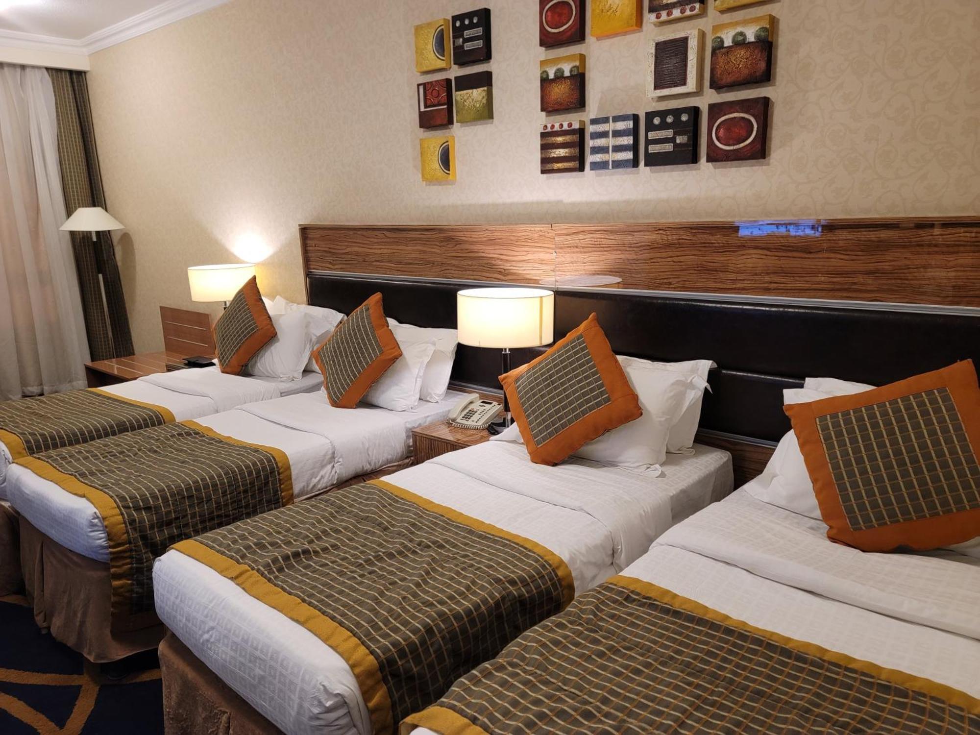 Hotel Golden Tulip Al Shakreen 3*