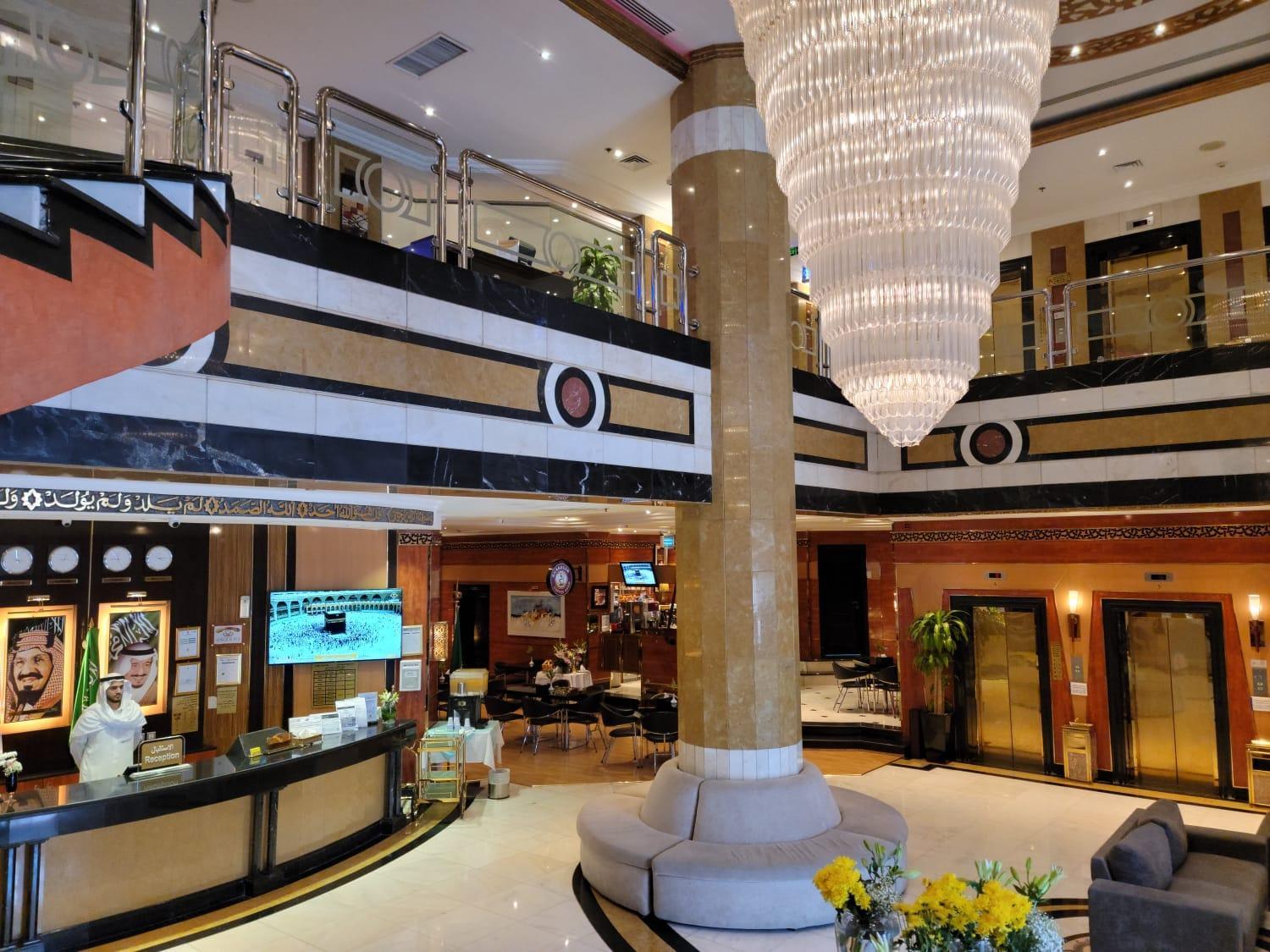Golden Tulip Al Shakreen Hotel