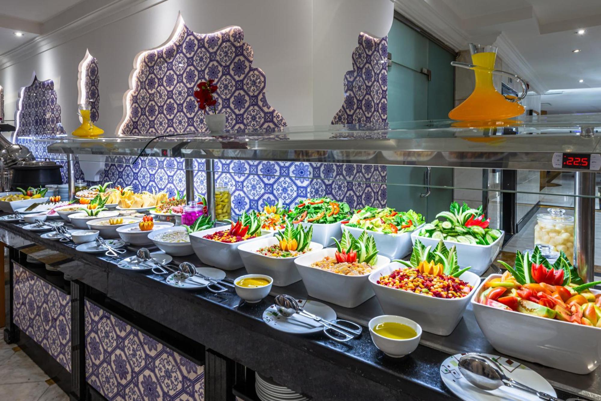 Golden Tulip Al Shakreen Medina
