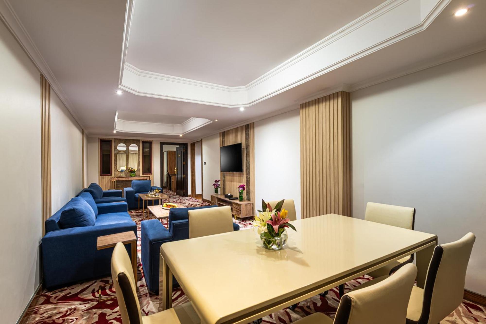 Golden Tulip Al Shakreen 3*